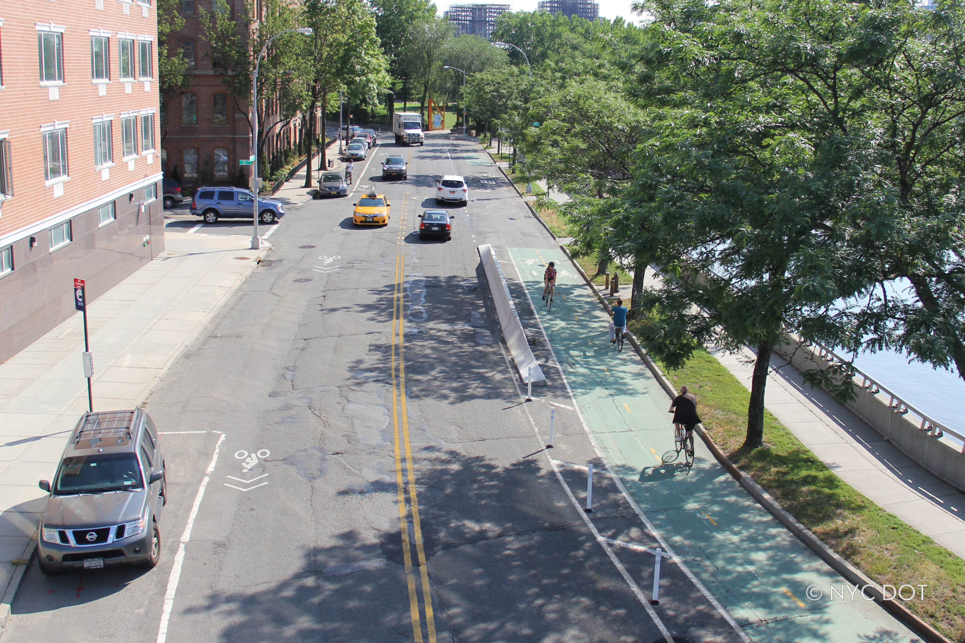 Aerial image of two-way bike lane on Vernon Boulevard from 8th Street to 45th Road.